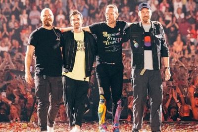 Heboh! Netizen Malaysia Minta Batalkan Konser Coldplay di KL, Dianggap Dukung LGBTQ+