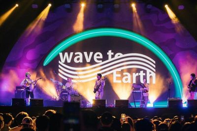 Keseruan The Other Festival 2023 Day 1: Dari Diskoria hingga Band Korea Wave To Earth