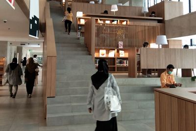 Serunya Bersantai di Perpustakaan Cikini Jakarta, Bikin Enggak Mau Pulang!