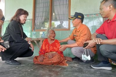 Kemensos Turun Tangan Sambangi Nenek Rukmi Tulungagung