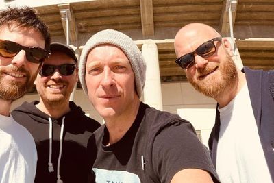 Ada Penolakan Konser Coldplay di Malaysia, Chris Martin: Kami Minta Maaf