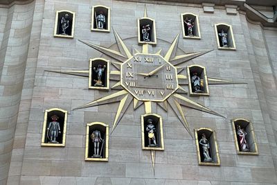 The Carillon: Jam Lonceng yang Jadi Atraksi Turis Terpopuler Pengunjung di Brussels