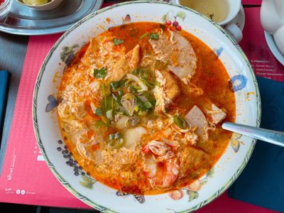 Bun Rieu: Simbol Kelezatan Sup Khas Vietnam yang Wajib di Coba di Asia Gourmet Restaurant