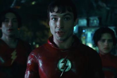 Sutradara The Flash Bocorin Spoiler, Bakal Ada Cameo Superman Nicolas Cage