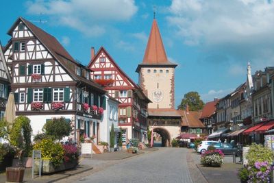 Gengenbach: Ungkap Keajaiban Arsitektur dan Pesona Sejarah di Kota Jerman yang Tersembunyi