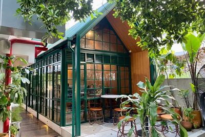 Intip Coffee Shop yang Cocok Buat Work From Cafe, Suasananya Senyaman di Rumah!