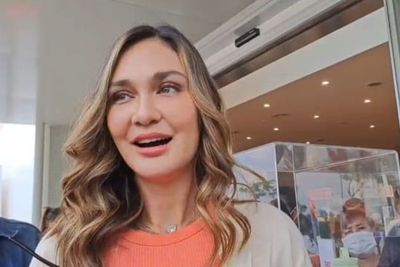 Luna Maya Buka Suara Soal Hubungannya dengan Maxime Bouttier