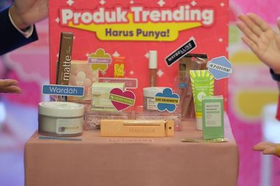 12 Brand Skincare dan Kosmetik Trending di TikTok, Sudah Pernah Coba?