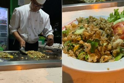 Cobain Warung Teppanyaki Kaki Lima Milik Mantan Chef Hotel, Bisa Lihat Atraksi Memasak