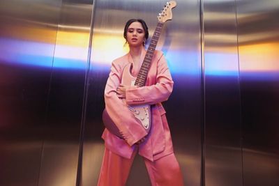 Tissa Biani Sampaikan Pentingnya Diprioritaskan Lewat Single Comeback Cukup Aku