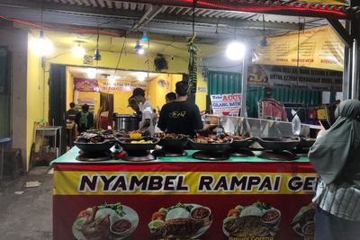 Nyambel Rampai Geh: Sambal Asam Segar Khas Lampung yang Hits di Jakarta 