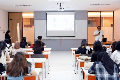 Diskusi Arrival BETA UFO di Universitas Ciputra Surabaya: Bukan Film Sci-Fi Biasa