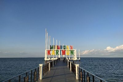 Serunya Bersantai di Coastal Area, Destinasi Wisata Karimun dengan View Laut