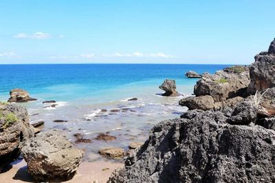 Pantai Nimtuka, View-nya Bikin Candu Suasananya Sepi Berasa Milik Sendiri