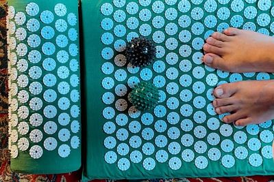 Akupresur: Alternatif Non-Farmakologis yang Ampuh untuk Meredakan Nyeri