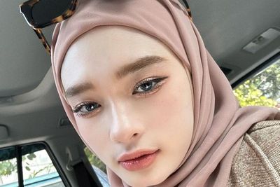 Dinyinyiri Netizen karena Absen di Sidang Perceraian, Inara Rusli Ngaku Sibuk Kerja
