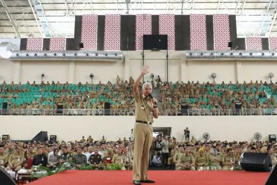 Ganjar Kumpulkan Kades se-Jateng, Kejar Target Percepatan Penurunan Kemiskinan Ekstrem