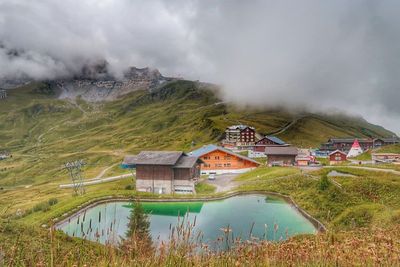 Menikmati Keindahan Danau-Danau di Kleine Scheidegg: Surga Tersembunyi di Pegunungan Swiss