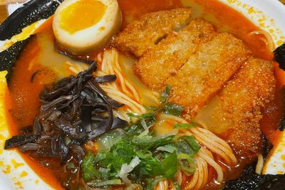 Enggak Puas Cuma Makan Satu Porsi, di Restoran Ini Kamu Bisa Refill Ramen Loh!