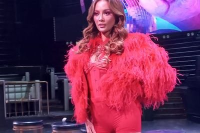 Erika Carlina Recycle Lagu La Samba Primadona , Sesuai Karakter Ratu Party