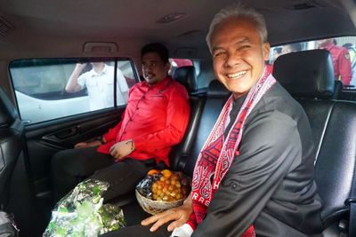 Penegasan Dukungan Jokowi, Bobby Nasution- Ganjar Pranowo Terlihat Mesra di Medan