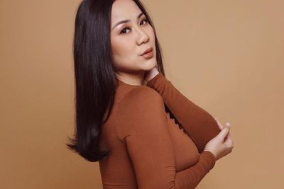 Tante Ernie Unggah Foto Terbaru usai Lama Menghilang, Netizen Salfok ke Bagian Ini