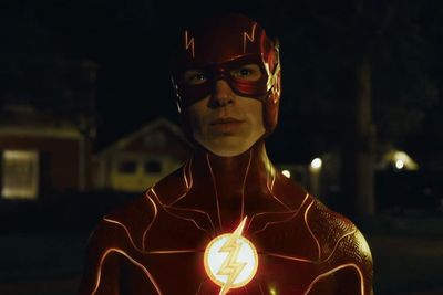 Saling Puji Ezra Miller dan Sutradara The Flash , Saling Sebut Sosok yang Terbaik