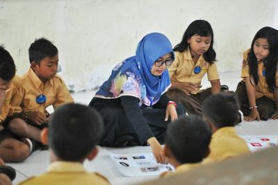35 Ucapan Perpisahan untuk Guru dalam Bahasa Inggris dan Indonesia