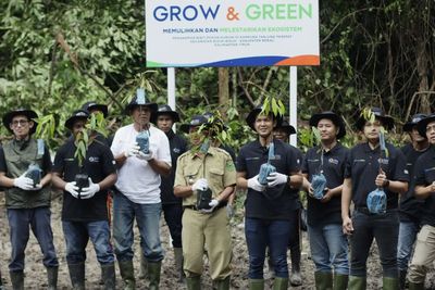 BRI Peduli Grow & Green Salurkan 2.500 Bibit Pohon Durian di Berau