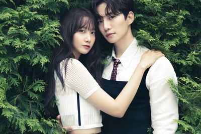 Cuplikan ‘King The Land’ Episode 1, Drama Romance Junho 2PM dan Yoona SNSD