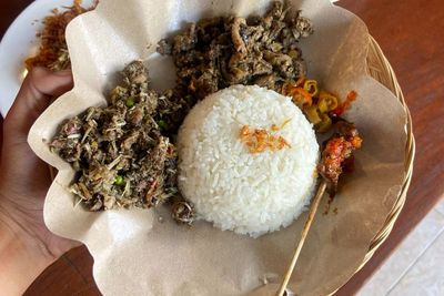Lawar Gurita dan Cumi Khas Bali, Kuliner Lezat Bisa Disantap Semua Umat