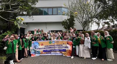 Mahasiswa STIKes Muhammadiyah Lhokseumawe Lakukan Kunjungan ke Beberapa Industri di Medan
