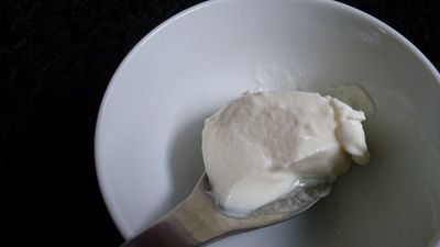 Suka Makan Yogurth Setiap Hari? Ini 5 Efek Sampingnya!