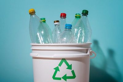 Manfaat Mendaur Ulang Botol PET, Aman Jadi Botol Minum Lagi Loh
