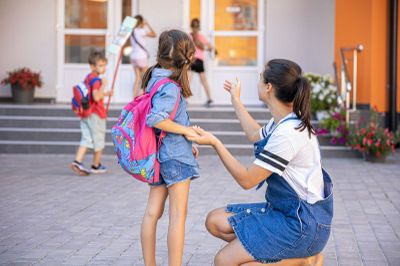 Let s Go To School! 4 Perlengkapan yang Wajib Dibawa si Kecil ke Sekolah