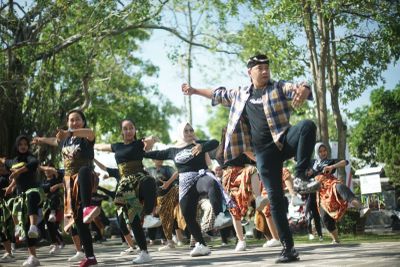 Abing Santoso Penari Viral di Medsos yang Manfaatkan Teknologi untuk Menghasilkan Karya