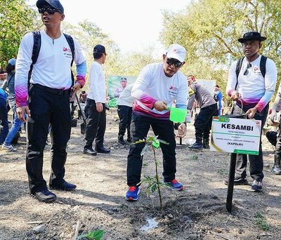Kapolri Ajak Delegasi AMMTC Tanam Pohon di TN Komodo, Pecahkan Rekor MURI