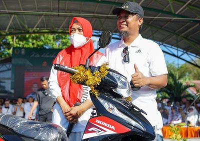 Cerita Haru Arisa, Pedagang Sayur di Parepare Dapat Hadiah Motor saat Ikut Jalan Sehat