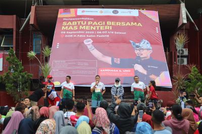 Sandiaga Uno Turun Langsung Respon Jeritan Masyarakat Mengenai Kenaikan Harga Beras