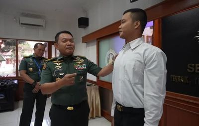 Keren! Kuasai Empat Bahasa Asing, Pemuda Asal Banten Lulus Bintara TNI Tanpa Tes