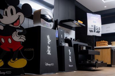 Gemasnya! Koleksi Peralatan Rumah Tangga 100 Tahun Mickey Mouse & Friends