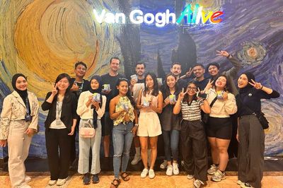 Kolaborasi Van Gogh Alive Jakarta dengan Bartega Studio Beri Pengalaman Penuh Seni dalam Melukis Karya Ikonik