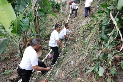 Bangun Kesadaran Peduli Lingkungan, Ini yang Dilakukan Relawan Ganjar Bersama Warga Sukabumi
