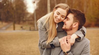 Kenali 5 Tanda Kamu Siap Menikah dengan Pasangan Sebaya, Cocok atau Tidak?
