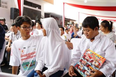 Tebar Jiwa Sosial, Alam Ganjar Salurkan Donasi ke Difabel Bareng Influencer