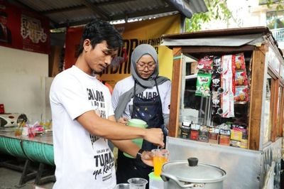 Warung Gotong Royong Milik Ganjar Milenial Center Jawa Barat Bantu Tingkatkan Pendapatan UMKM