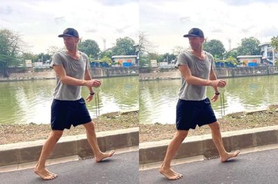 Alasan Chris Martin Kerap Jalan Kaki Nyeker di Jalanan, Ada Kaitannya dengan Cara Memaknai Kehidupan?