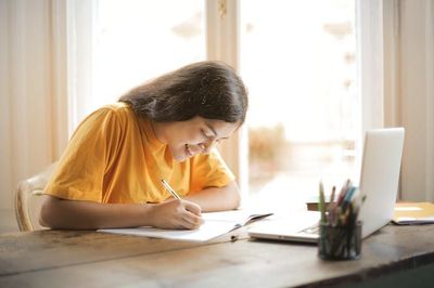 5 Tips Meningkatkan Skill Bahasa Inggris dengan Cara Kreatif