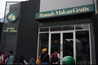 Inspiratif! Influencer Ini Buka Rumah Makan Gratis , Menunya Bervariasi