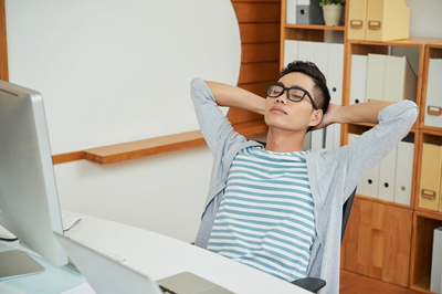 Mengenal Procrastination: Kebiasaan Menunda Pekerjaan yang Mengganggu Produktivitas
